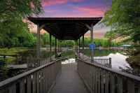Shoreway Cove by Avantstay Waterfront, Pool, Dock