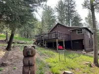 5 Arrows Cabin, quiet and quaint, backs up to the Nat'l forest!