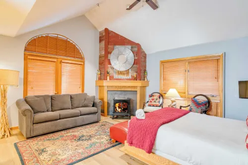 Le Chamonix B by Avantstay Located in Mountain Village, Close to Golf Course & Skiing