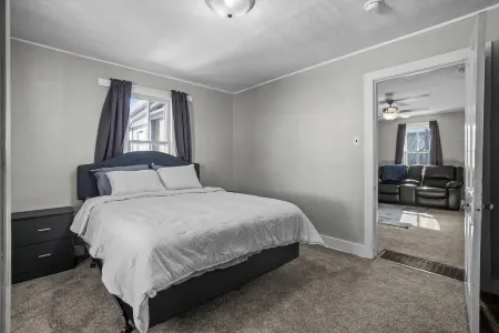 3 Bedroom Fully Remodeled and Centrally Located!