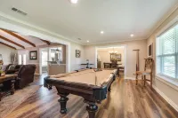 Charming Texarkana Home Lake and Pool Access! - 3-Star