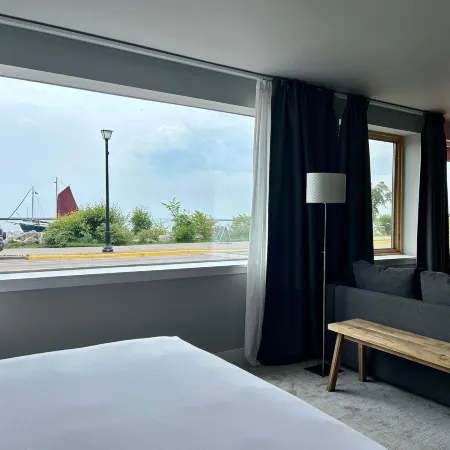Harbor Inn Self Check-in Hotel Hotels in Cook County