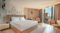 Qlusive Hotel - balcony