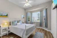 Blue Oasis 3 Bedroom Home by RedAwning - parking