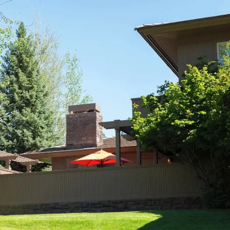 Perfect Basecamp for Mt. Bachelor with Hot Tub