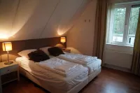 Spacious Villa in Hoenderloo Hotel di Hoenderloo