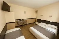 Hotel des Bains à 10 Min de Paris Hotel a Alfortville