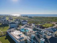 Amazing Beach Views from Porch/Beach Walk over Steps Away/2 Pools & 2 Hot Tubs