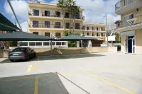 Hotel Amoros - parking