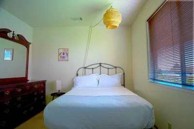 Great Loc! 4Br, Quiet, Safe, Residential, Napa & Sonoma - 35 min, Free Parking Hotels near Cobra