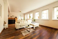 Spacious apartment / loft with covered parking space Hotels in Bad Berneck im Fichtelgebirge