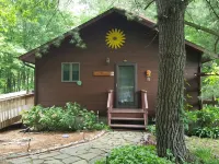 Woodland Hideaway a Peaceful Finger Lakes 2 bedroom 1.5 bath home in Naples NY