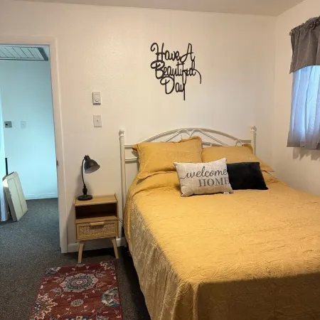 #2 Miller Suites -Cozy Comfort - 2Bdrm 1.5 Bath. for Work or Play.