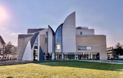 Joli Appartement Hospital Center De Soissons附近的飯店