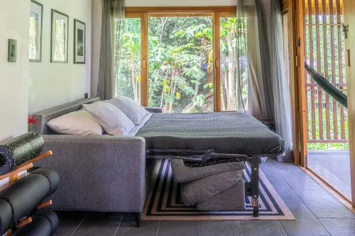 Charming bungalow in tranquil Bocas del Toro. Perfect spot for surf and relax. Hotels in Isla Carenero