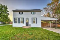 Water Escape; Hot Tub, River Views & Splash Pad