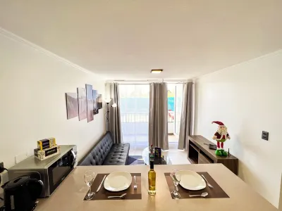 Cómodo Departamento con Piscina en Los Angeles فنادق في 