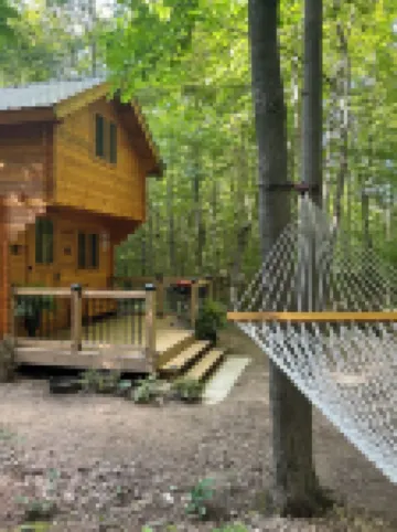East Cabin • Hidden Off-Grid Getaway in Ontario