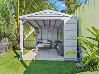 Pool and Hot Tub Retreat for Large Groups - Tropical Oasis