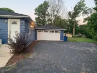 Caitlin's Cottage - Peaceful 2BR Retreat in North Marion Hotels in Marion