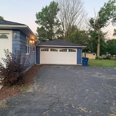 Caitlin's Cottage - Peaceful 2BR Retreat in North Marion