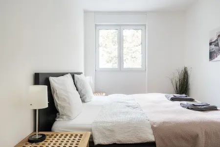 BASELiving 3,5 Room Suite - Near ESC - Bahnhof SBB