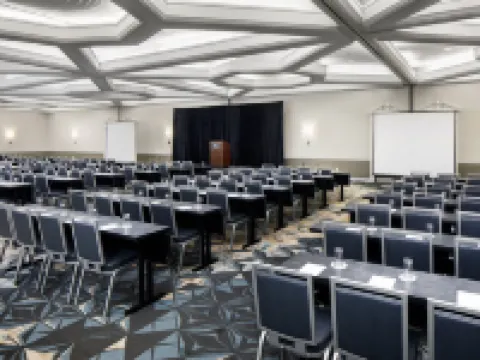 Doubletree by Hilton Nashua Hotels in Nashua