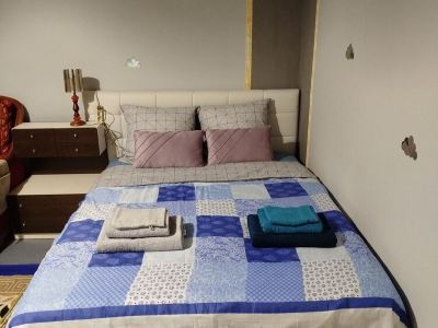 Entire apartment with all privacy 5 minutes walk from Pau train station and