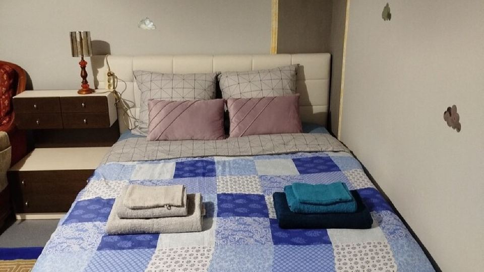 Entire apartment with all privacy 5 minutes walk from Pau train station and