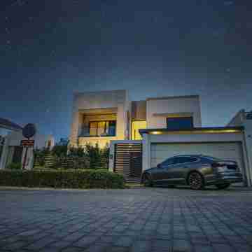 Luxury Holiday House Hotel Exterior