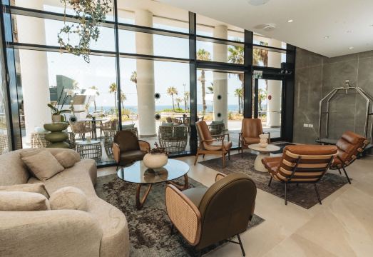 알메라 객실 내부