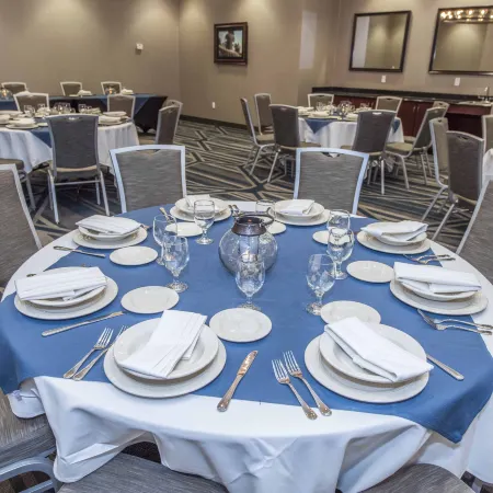 DoubleTree by Hilton North Charleston Convention Center