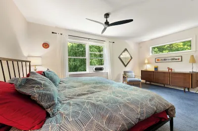 Location location location!!! Hike into Minnewaska and Mohonk from front door! 미네와스카 스테이트 보호지역 주변 호텔