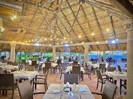 HOTEL TESORO BEACH Отели рядом с Аэропорт Сан-Сальвадор