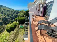 HOLIDAY RENTAL APARTMENT ... 5 KM TO THE NEAREST BEACHES, WIFI, SUNNY TERRACE. GARDEN
