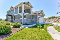 Majestic Mountain Retreat- Closest Home to the Homestead Crater