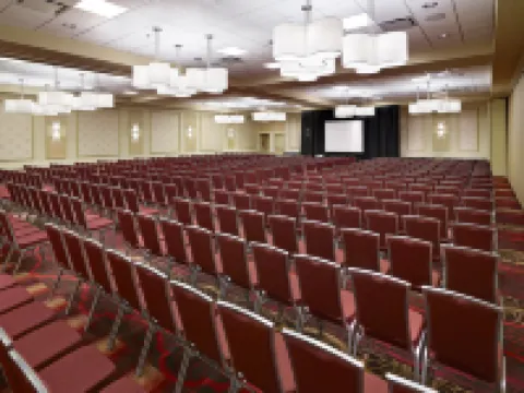 DoubleTree by Hilton West Edmonton โรงแรมในเอ็ดมอนตัน