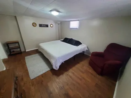 Escape The Stress at Magoo's Magic Valley pet's ok! Cozy 1/1 house in RV resort! Отели в г. Уэслако