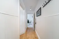 Beautiful 2 Bedroom House With Spacious Garden BBQ Hotels in Westerham