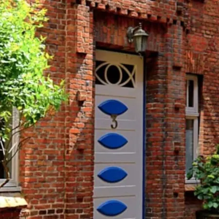 Ferienwohnung Burghof 3 + Balkon + Radparkplatz