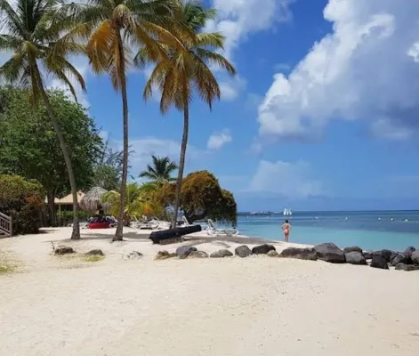 Charmant bungalow indépendant à 5 minutes à pieds de la plage - 2성급