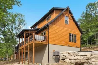 Family/ Pet friendly/6 beds! فنادق في Hollister