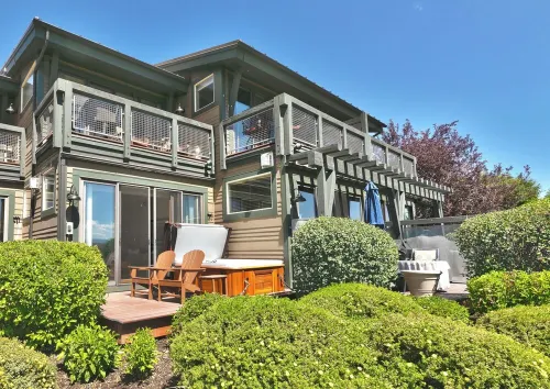 Luxury 2Br Park City Retreat with Mountain & Preserve Views & Saltwater Hot Tub