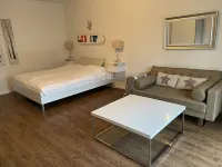 Refurbished apartment in Buxtehude with balcony and parking space Hotels in Buxtehude