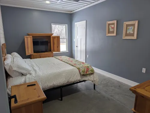 Newly Built Shouse Near Mark Twain Lake! Hotels in Monroe County