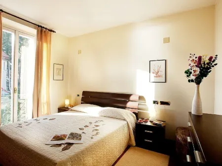 LARIUS BALCONY ON THE LAKE - PARKING - WIFI