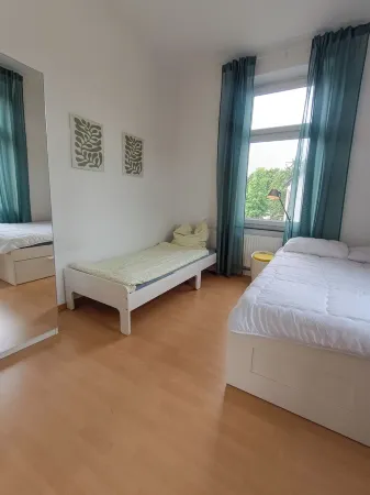 Modern apartment by the castle park Отели рядом с достопримечательностью «Шлос Зайн»