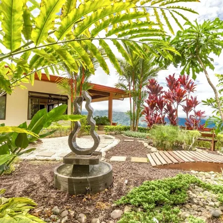 Stunning Ocean View-Rainforest Villa. Concierge, Breakfast/Housekeeping M-F.