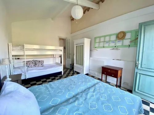 Nice apartment with terrace a few steps from the ocean