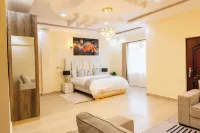 Tranquil 4Bedroom villa with private swimming pool in Naivasha โรงแรมใน